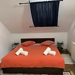 Daire La Casa *